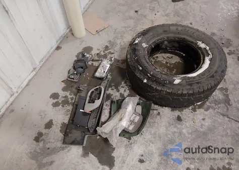 1998 Chevrolet K1500 Fleetside z USA, uszkodzony, nr VIN 2GCEK19R4W1230208